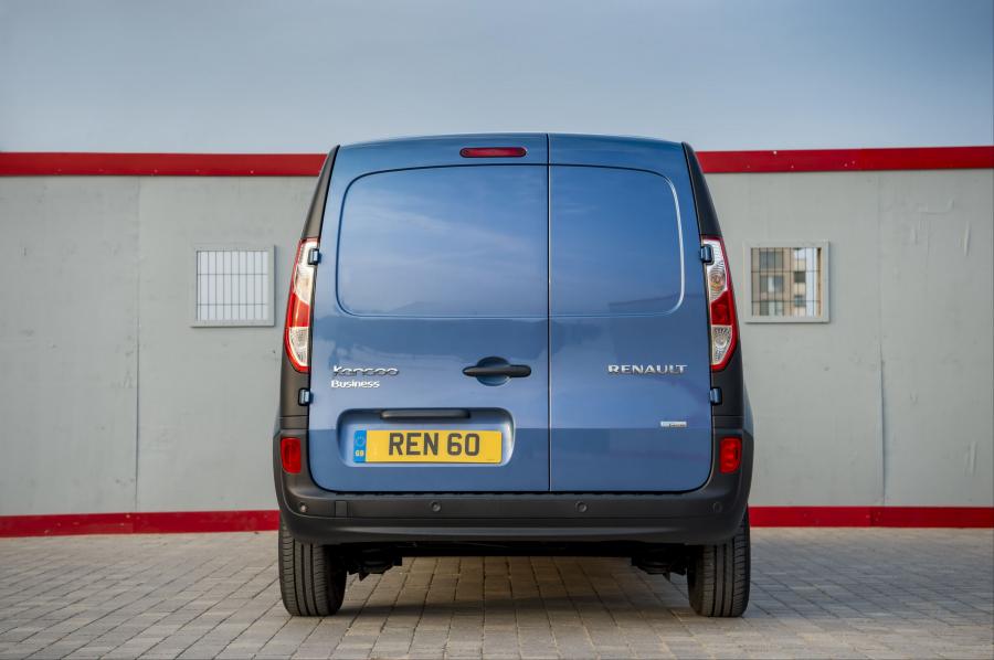  Renault Kangoo Van Z.E. 33 2017 года  (UK) (фото 19 из 44)